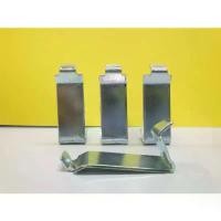 ราคา ตะขอแผ่นชั้น ตู้เก็บเอกสาร ตู้เหล็กบานเลื่อน ตู้บานเปิด ยี่ห้อ Elegant ตัว L แบบค้ำวางเสียบ 2 ช่อง (เซท 4 ชิ้น) (1732375295946360260)