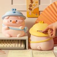 ราคา กระปุกออมสิน ดีไซน์การ์ตูนหมู วัสดุทนทาน ทำจากหมากฝรั่งกันชนออมสิน กระปุกออมสินน่ารักสำหรับเด็ก ความจุมาก เหมาะสำหรับเงินฝากและถอน กล่องของขวัญ ออมสิน หมู (1731911364217243585)