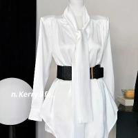 ราคา ชุดเดรสฝรั่งเศส เรียบหรู สไตล์สังคม ดีไซน์เทพธิดาสุดหรู ทำจากผ้าซาตินเนื้อดี คอวี เชือกแขวนคอ ริบบิ้น เอวเข้ารูป เหมาะสำหรับชุดเดรส Women Clothing Dress เสื้อผ้า ผู้หญิง (1731324844648532232)