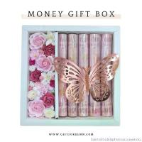 ราคา Fanmeimobilephoneaccessories5 *พร้อมส่ง* กล่องของขวัญสำหรับใส่ธนบัตร ตกแต่งดอกไม้ ริบบิ้น วันแม่ ของขวัญใส่เงิน (ไม่รวมธนบัตร) สินค้าแนะนำ (1732299172284434456)