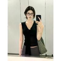 ราคา เสื้อกล้าม สีดำ ริบบิ้น คอวี สำหรับผู้หญิง ใส่หน้าร้อน เสื้อครอป (1732190666938745958)