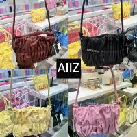 ราคา พร้อมส่ง กระเป๋าสะพายข้าง AIIZ สีดำ,น้ำตาล ชมพู,เหลือง หลากหลายสี ของแท้ 100% คลังสินค้า (1731325681262036540)