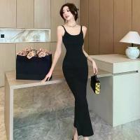 ราคา เดรสยาวสายเดี่ยว เข้ารูป พร้อมส่งจากไทย มี 5 สี (ดำ, น้ำตาล, ครีมนู้ด, ชมพูอ่อน, เขียวอ่อนขี้ม้า) สินค้าขายดี (1731858176056591820)