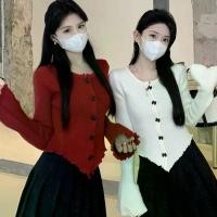 ราคา Army#เสื้อไหมพรมคาร์ดิแกนแขนยาว เสื้อกันหนาว กระดุมเป็นโบว์ ปลายแขนขอบเสื้อแต่งหยักๆ Cardigan-รุ่นM042 Women Lady ผู้หญิง Clothing สีแดง สีม่วง สีกากี ไหมพรม (1731552322645167029)