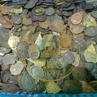 ราคา พระเหรียญ เนื้อโลหะ เหรียญเล็ก ชุดละ 100 เหรียญ พระเหมา พระบ้าน คละแบบ (1732043641823396935)