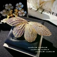 ราคา เข็มกลัดอัญมณีผีเสื้อใบตายสีม่วงของอุรุกวัย ชุบทอง 18K วินเทจ เข็มกลัดเพทายผีเสื้อไล่โทนสี (1731926864524380090)