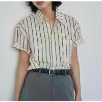 ราคา เสื้อเชิ้ตแขนสั้นลายทางสีน้ำเงินฝรั่งเศสสำหรับผู้หญิง เสื้อผ้าฤดูร้อนบาง สง่างาม วินเทจ ลำลอง อเนกประสงค์ เสื้อพร็อพ (1729876606659562240)