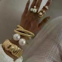 ราคา สร้อยข้อมือ กอดหยดน้ำ ผิวมัน ดีไซน์ทันสมัย ทันสมัย สร้อยข้อมือสปริง (1731381351802963559)