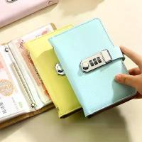 ราคา สมุดบันทึกออมทรัพย์ สามารถใส่เงินสดได้ ล็อคการรวมกันใหม่ กระเป๋าสตางค์ออมทรัพย์อินเทอร์เน็ต ความจุขนาดใหญ่ เหมาะสำหรับออมทรัพย์เงินสด มาใหม่ กล่อง เก็บ စ ု กระปุกออมสิน จาก กร (1731518997218953427)