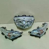 ราคา ไฟหน้า wave125i ปี2012 พร้อมไฟเลี้ยว มีขั้วหลอดไฟ เวฟ125i รุ่นปลาวาฬ ชุด ไฟ 4 เบรค หน้า (1732599165975954540)