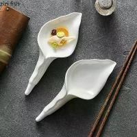 ราคา จานเซรามิก รูปดอกไม้ จานใส่ของ จานขนม จานซูชิ จานขนม เหมาะสำหรับร้านอาหารและอาหารมังสวิรัติ เครื่องใช้บนโต๊ะอาหาร (1732530029799113914)