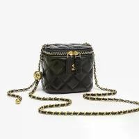 ราคา กระเป๋ากล่องสำหรับผู้หญิง หนังแท้ ลูกบอลสีทอง ดีไซน์ใหม่ ควิลท์ กระเป๋าสะพายข้างและไหล่มินิ สไตล์ชาแนล 2023 ปลา ดอก ทานตะวัน coccinelle bag gyoza hobo bag พลีท กระเป๋า (1731867985148806344)