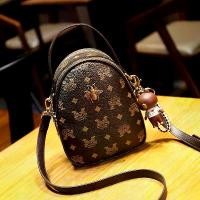 ราคา กระเป๋าสตรี, หนังแท้, กระเป๋าสะพายข้างอินเทรนด์, กระเป๋าสะพายพิมพ์ลายวินเทจ, หลายชั้น, เหมาะสำหรับฤดูร้อน, 2025 มาใหม่, กระเป๋าโทรศัพท์ ปลา ดอก ทานตะวัน coccinelle bag gyo (1731867947783193800)