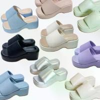 ราคา คลังสินค้า พร้อมส่ง! การันตีความนุ่ม!! MAREE รองเท้าส้นตึก สูง 2.2นิ้ว พื้นนิ่มและน้ำหนักเบามาก อ ง เ ท ้ า adda ผ ู ห ญ ิ ปลา ชูเบอร์รี่ แตะ โคตร นุ่ม croc ฮาวาย (1732386181839554120)