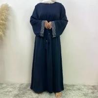 ราคา ชุดสตรีแฟชั่นมุสลิม ตะวันออกกลาง พร้อมการเย็บปะติดปะต่อกัน Rhinestone ชุดคาดเข็มขัด มีกระเป๋า เสื้อคลุมยาว ชุด รายอ สี ดํา ผู้ หญิง วัยรุ่น ชุด รายอ ผู้ หญิง สี ดํา เ (1731723229415441913)