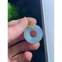 ราคา หยกเกรด A ธรรมชาติจากพม่า ฝัง 18k ด้วยลายนูนสีม่วง ดีไซน์ "โดนัท" (1732195053136086466)