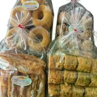 ราคา ขนมแฮนด์เมด โดนัท/หัวเราะ/โรตีกรอบ/ครองแครง รวม 4 อย่าง (1730019574160788438)