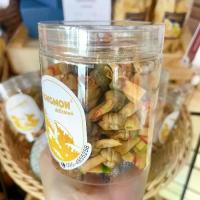 ราคา พร้อมส่ง ขนมผูกรัก อร่อย มี3ไส้ ปลา สับปะรด สตอเบอรี่ ขนาด100กรัม(สินค้านี้ไม่สามารถสั่งร่วมกับสินค้าอื่นได้) (1730968341931591702)