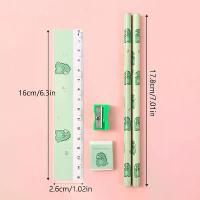 ราคา ชุดดินสอการ์ตูนสำหรับเด็ก ชุดเครื่องเขียน อุปกรณ์การเรียน เครื่องเหลาดินสอน่ารัก ยางลบ ไม้บรรทัด เครื่องเขียน ของขวัญสำหรับเด็ก 1 ชุด (1729746115675523103)