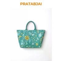 ราคา ประทับใจปาเต๊ะ [แบรนด์ไทย] GRAND TOTE กระเป๋าถือเดินทางใบใหญ่ผ้าไทยลายปาเต๊ะ (077) (1731432459230610950)