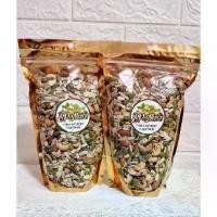 ราคา [พร้อมส่ง] ธัญพืชอบแห้ง 5 เทพ อัลมอนด์ ฟักทอง ทานตะวัน เม็ดมะม่วง แตงโม ขนาด 500 กรัม (1732757993300788553)