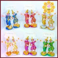 ราคา จัดส่งฟรีเพียงรายการขายส่ง ที่ได้รับความนิยมมาก ที่สุดในเดือนนี้ ขายร้อนแนะนำ และ COD ตุ๊กตาตั้งศาล ตุ๊กตาแก้บน นางรำ/ละคร กากเพชร ขนาดกลาง/เล็ก (1729715497940977916)