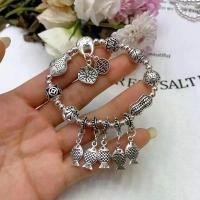 ราคา สร้อยข้อมือเงิน สไตล์จีนโบราณ ดีไซน์ปลาทอง ดอกบัว ถั่วลิสง อินเทรนด์ เหมาะเป็นของขวัญ (1731637799101891928)
