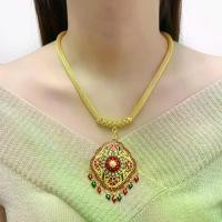 ราคา ส่งฟรี สร้อยคอทอง ไหมทองห้อยหมวกทรงจั่วลงยา เครื่องประดับไทย พูนทรัพย์ มีใบรับประกัน NG2060500 (1729677574641716178)