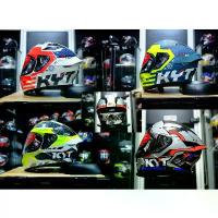 ราคา KYT TT Course หมวกกันน็อค KYT รูปทรงสปอร์ต ลายนักแข่ง คลังสินค้า (1732855016102659939)