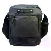 ราคา [พร้อมส่ง] Chinatown Leather Volunteer Shoulder Bag, Black, Zipper, iPad Size (1733239158639265648)