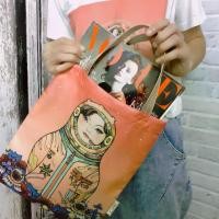 ราคา [จัดส่งทันที] iCONiC PINK MATOS BAG #5585 กระเป๋าผ้า พิมพ์ลาย ตุ๊กตา สีชมพู สายไนล่อน กระเป๋าถือ กระเป๋าช้อปปิ้ง กระเป๋าแฟชั่น กระเป๋า กระเป๋าออกงาน (1733377933884950100)