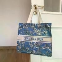 ราคา DIOR Blue Botanical Tote Bag, Elegant Logo Shopper (1732800407712728865)