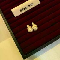 ราคา Silver Mini Baroque Pearl Earrings ต่างหูไข่มุกแท้ทรงบาร็อคมินิประดับเพชร cz (1732949309186475135)