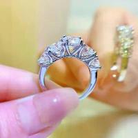 ราคา 925 Sterling Silver and 18K Gold Plated Women's Ring with Rhinestones and Luxurious Zirconia (1733251636805732090)