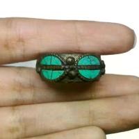 ราคา แหวนหินเทอร์ควอยส์ แหวนทองเหลือง ขนาด 59 Rare Unique Turquoise Ring Brass Size 59 or 9US Jewelry Vintage Ethnic Art (1733142038185608377)