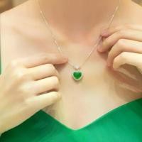 ราคา Jade necklace สร้อยเงินแท้ จี้หยกทรงหัวใจสีเขียวตัวเรือนประกอบด้วยคริสตันสีขาวเม็ดเล็กล้อมรอบ (1733292700218590637)