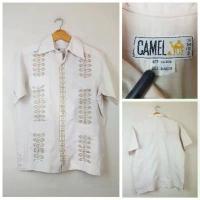 ราคา CAMEL Guayabera Short Sleeves Shirt คําแนะนําการขายที่ร้อนแรงในเดือนนี้ เสื้อ ยืด แขน สั้น คอกลม โปโล ผู้หญิง (1733417669292164680)
