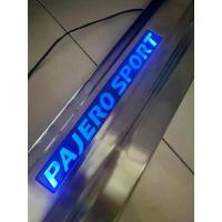 ราคา สแตนเลสครอบบันไดมีไฟ Pajero Sport 2010 2012 2014 คําแนะนําการขายที่ร้อนแรงในเดือนนี้ (1732715025826154155)