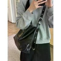 ราคา Scott68SHOP ส่งจากไทย กระเป๋าสะพายหนัง หนังเงาเป็นลาย ขนาด BEST TREND ขายดี ลูกกลิ้งทำความสะอาด turkey ไม้ม็อบ กระดาษทิชชู่ กระดาษทิชชู ที่นิยมมากที่สุด (1732819552203146309)