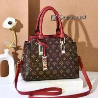 ราคา กระเป๋าสะพายข้าง/กระเป๋าถือ ผู้หญิง กระเป๋าแฟชั่น รุ่น A01 (มี 4สี) (1732803681471399730)