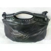 ราคา กระเป๋าถือ Ibiza leather hand tote bag leather หนังสีดำ สภาพดี สวย มือสองนำเข้าจากญี่ปุ่น ขายดี (1733459369268774537)