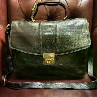 ราคา กระเป๋าหนัง (มือ2) ทรงเอกสาร/ หนังแท้ ไซส์กลาง, สไตล์คลาสสิค กระเป๋าเป้ anello (1733383960156276424)