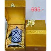 ราคา ถูกมาก ชุดของขวัญ เกษียณ แก้วมัค ชา กาแฟ ลายคราม พร้อม กล่องผ้าไหม สีทอง โบว์ทอง ของฝาก ที่ระลึกไทย ชำร่วย รับไหว้ หรู (1733007312163800282)