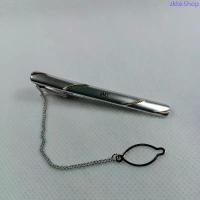 ราคา ตัวหนีบเนคไท สีเงินตัดกับสีทอง DAKS Tie Bar Collection มีบริการเก็บปลายทาง (1733362005141391250)
