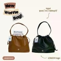 ราคา Waffle bag กระเป๋าสะพายไหล่หนังนุ่ม มี2สี ใส่ipadได้ (1733416933114217977)