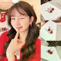 ราคา สินค้าแนะนำ บล็อกบัสเตอร์ Motta Earring ต่างหูติดหูชุบทองคำขาว ต่างหูแฟชั่น ก้านเงินแท้ (1733046637877101818)