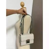 ราคา กระเป๋า A treasure box มือสอง ( สภาพดี / ไม่มีถุง ( แต่จะแพ็คให้อย่างดี) ) คําแนะนําการขายที่ร้อนแรงในเดือนนี้ วินเทจ รับ ซื้อ ฝาก ขาย กระเป๋า แบรด์ เนม สตรี แฟชั่น สวยๆ (1733417851357201491)