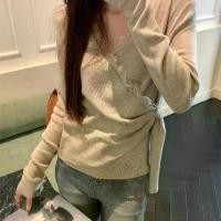 ราคา New French Style Lace Trim V-Neck Long Sleeve Women's Autumn Knit Irregular Slim Waist Slimming Cross Ribbon Top (1733152892138915352)