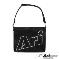 ราคา [พร้อมส่ง] Ari Thai Letters Shoulder Bag - Black Ari Shoulder Bag, Black (1732982541736118009)