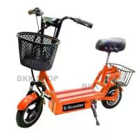 ราคา (ใหม่) สกู๊ตเตอร์ไฟฟ้า Electric Scooter 24V ไฟหน้า LED สกูตเตอร์ไฟฟ้า E-Scooter มอเตอร์ 350W รองรับน้ำหนัก 200 กิโลกรัม (1733178506602776505)